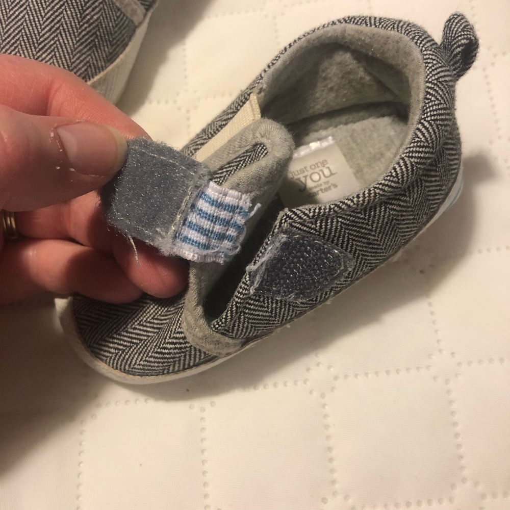 GUC Carter’s 3-6 mo crib shoe set - Picture 4 of 5